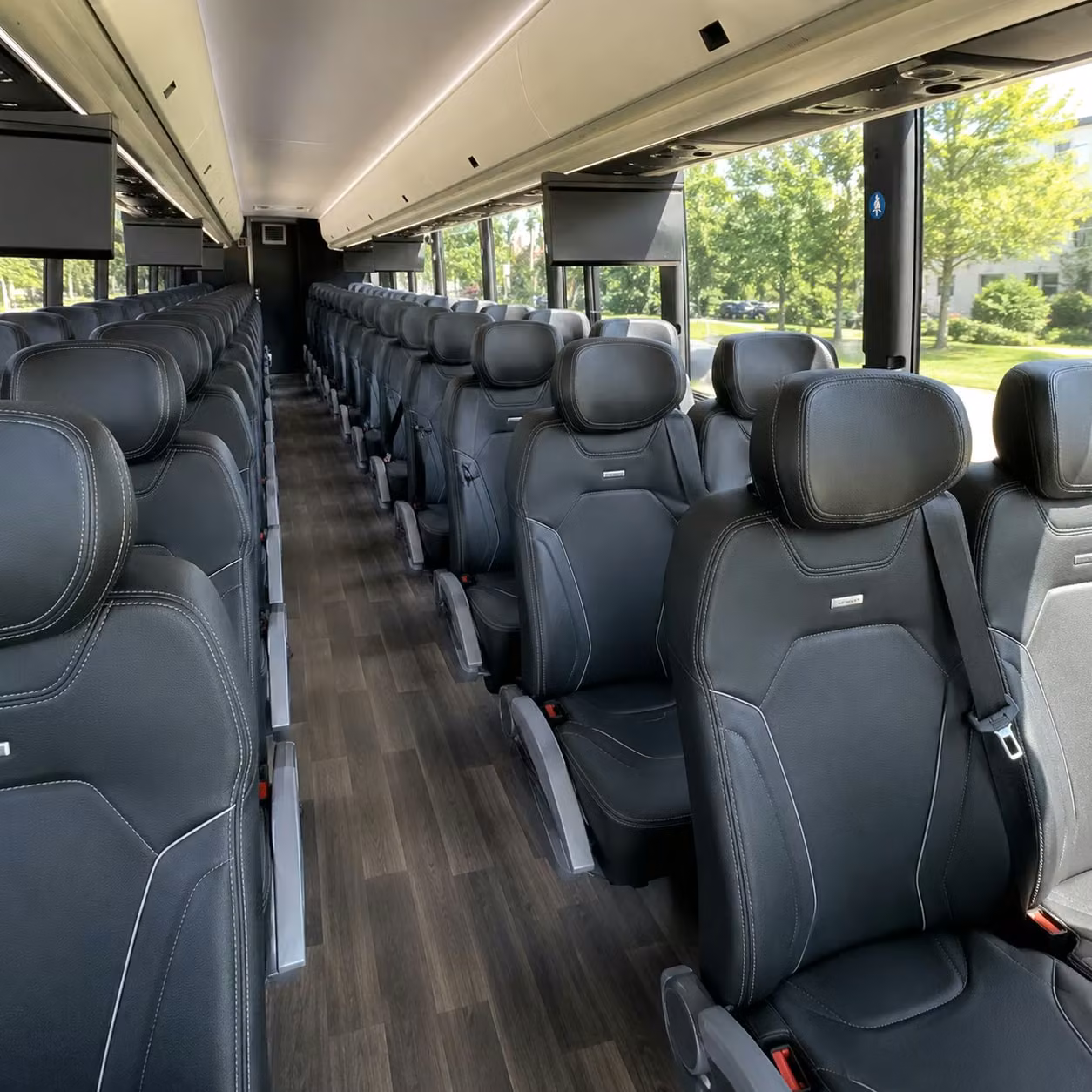 charter bus rentals for burbank studio tours and entertainment industry events